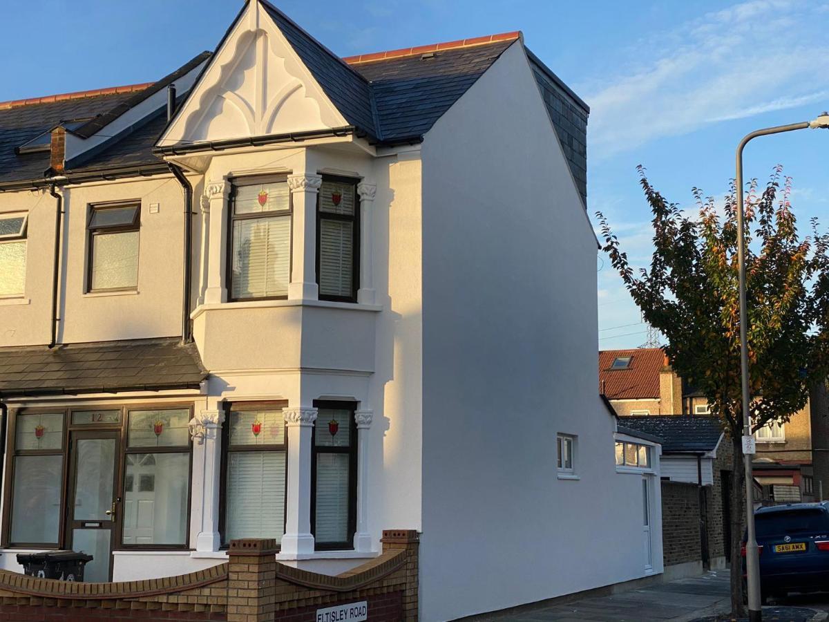 Beautiful All Room En-Suite 4 Bedrooms House , Free Parking, Wifi, Corporate, Contractors, Family Relocation, Contact Us For Long Term Rate Ilford Exterior photo